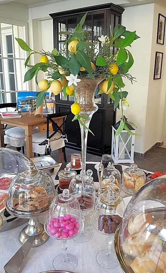 Lemon House