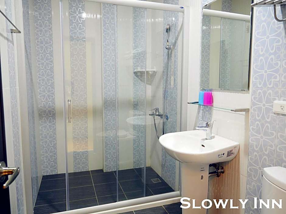 Slowly Inn