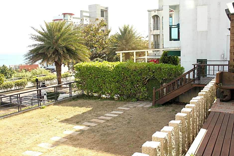 Cao Hai Tong Seaview Bed And Breakfast
