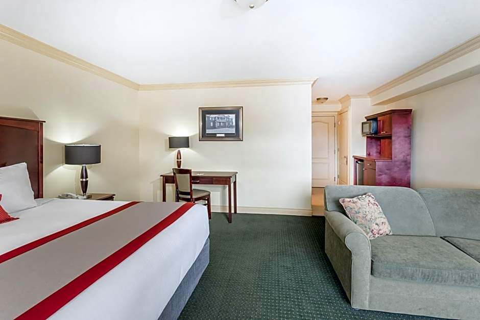 Ramada by Wyndham Hinton