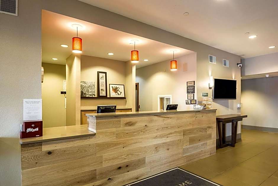 Country Inn & Suites by Radisson, Fond du Lac, WI
