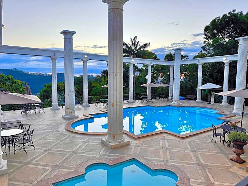 Aroso Paço Hotel