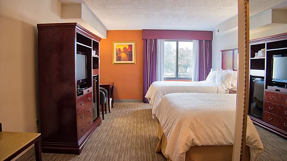 Photo 1 of 2 of 2 Queen Beds
