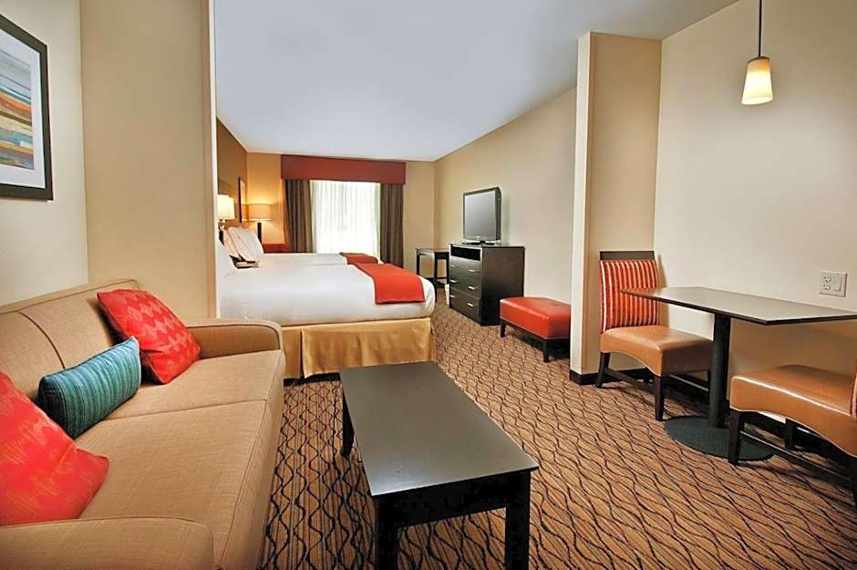 Holiday Inn Express Hotel and Suites Pearsall By IHG