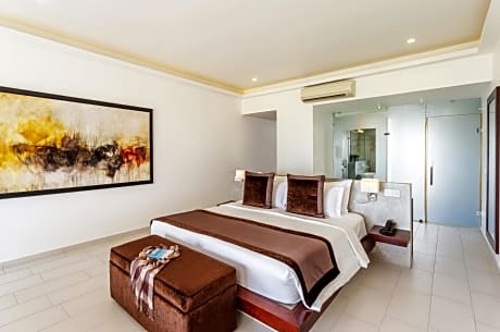 Beach Chalet with 25% Spa Discount