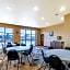 Cobblestone Inn & Suites - Waverly