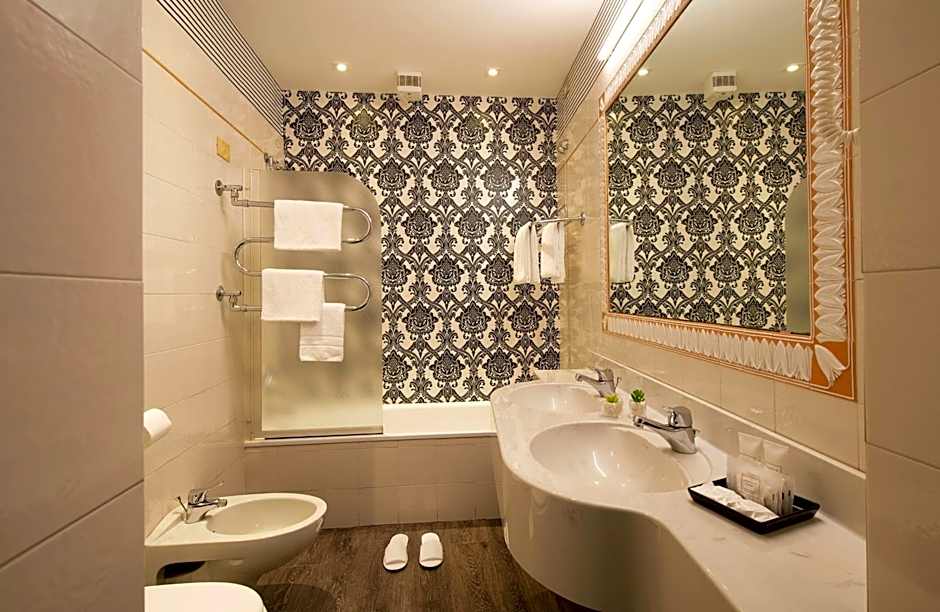 De La Pace- Sure Hotel Collection by Best Western