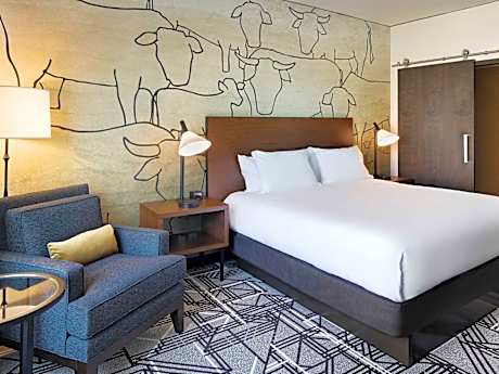 1 King Bed