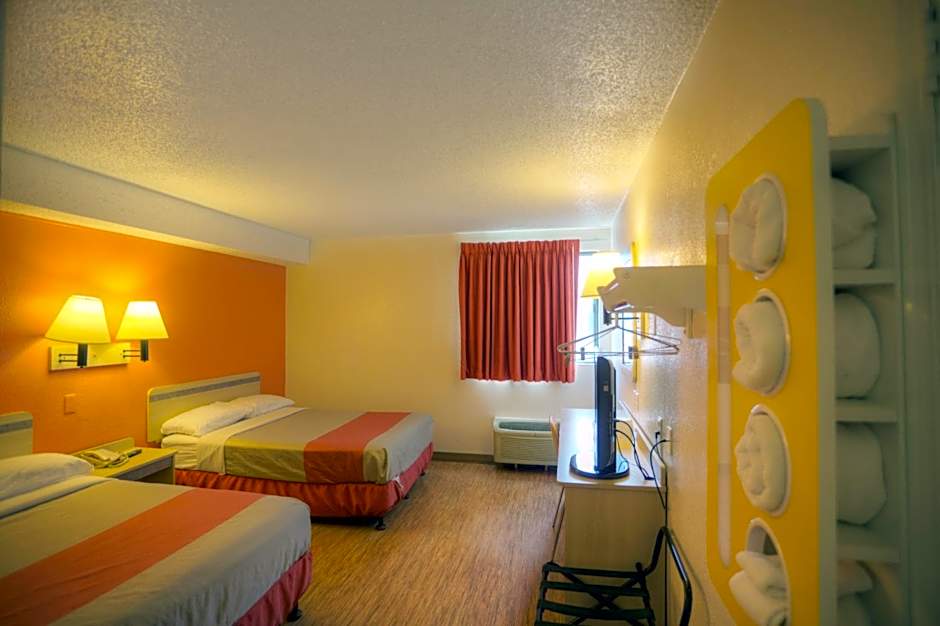Motel 6-Council Bluffs, IA - Omaha East