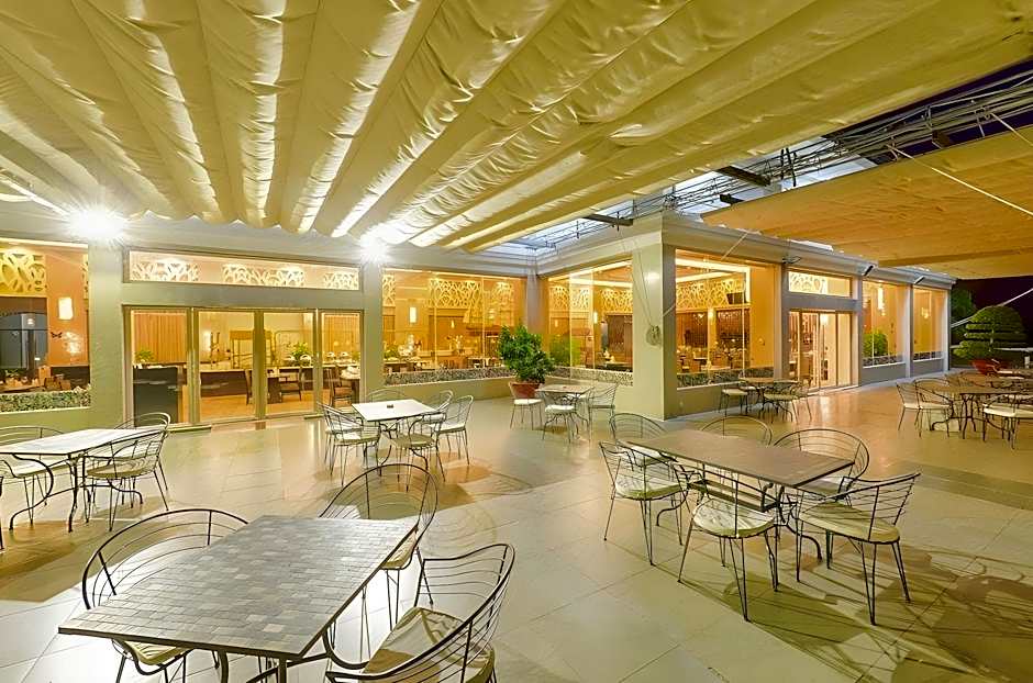 Sea Links Beach Hotel