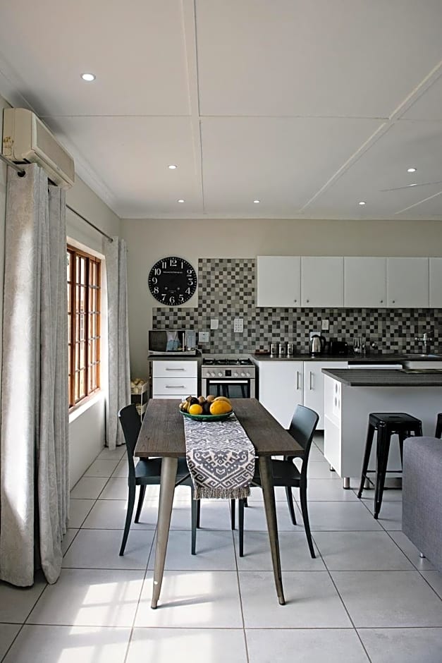 870 on Riverview Drive