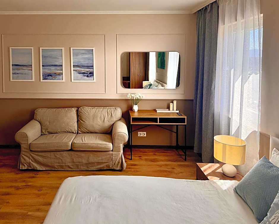 AirportStay bg - shuttle and parking