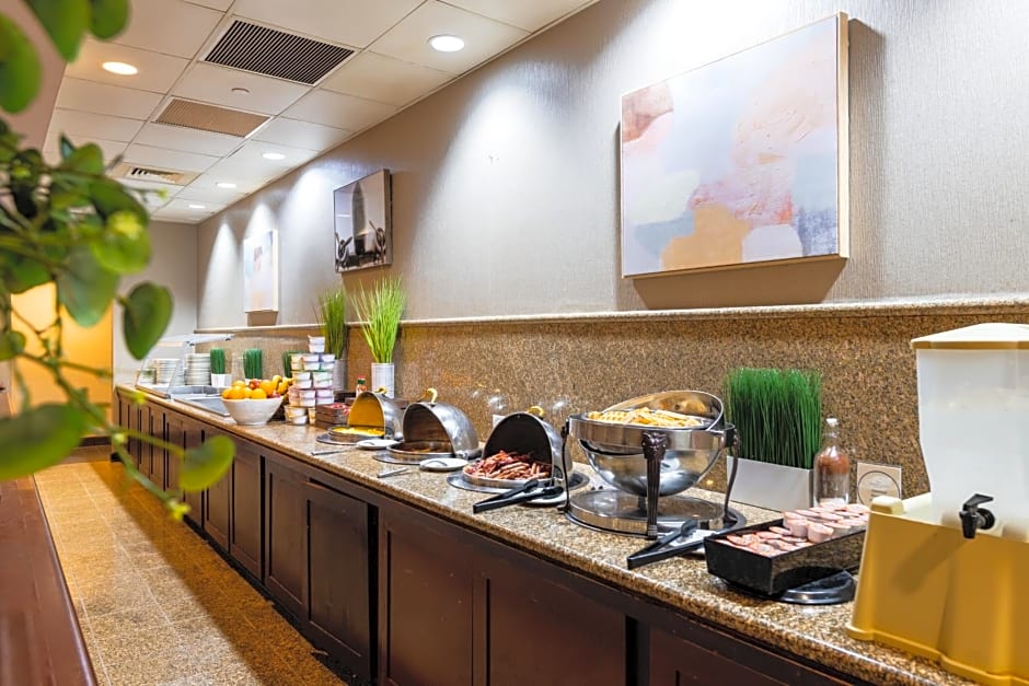 Crowne Plaza Newark Airport By IHG