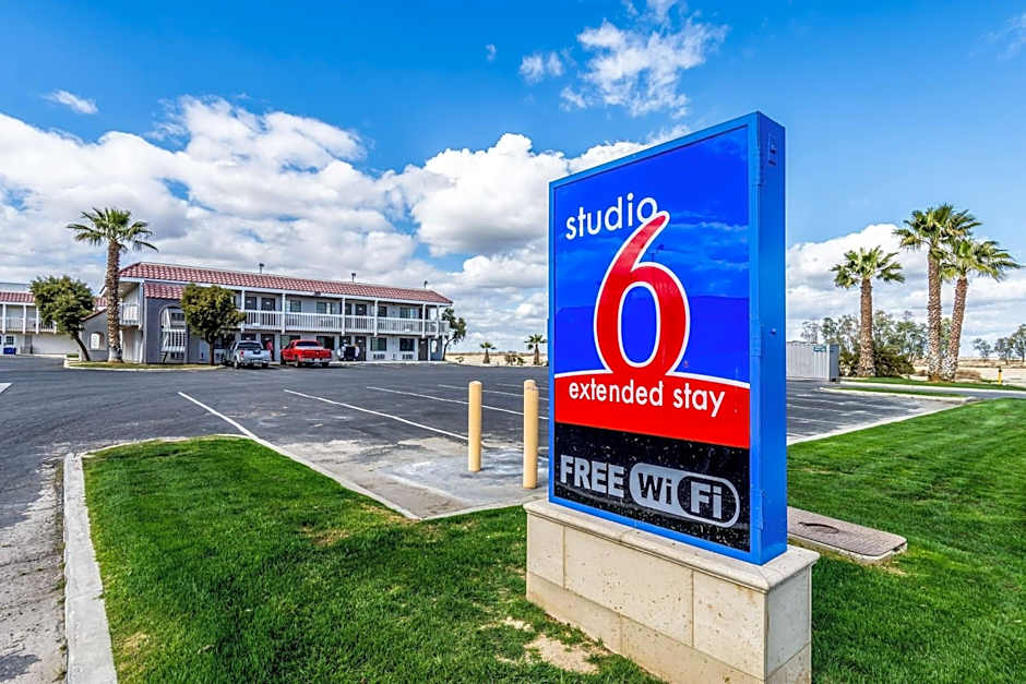 Studio 6-Buttonwillow, CA
