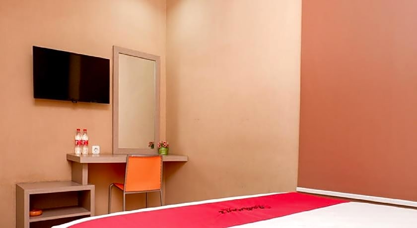 RedDoorz near Java Supermall Semarang