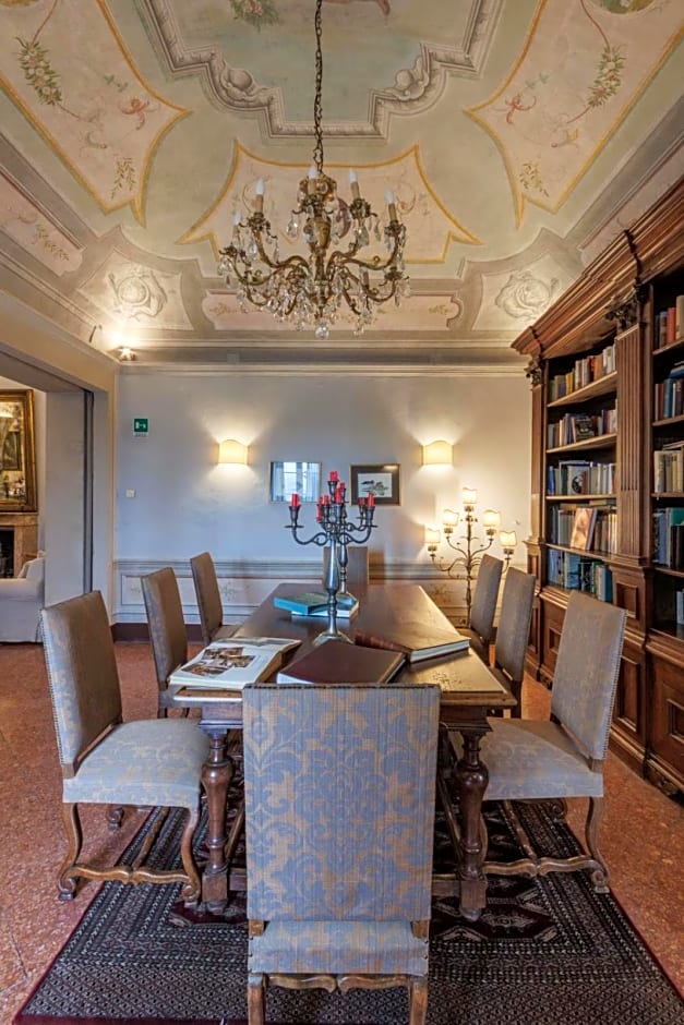 Hotel Villa Sermolli