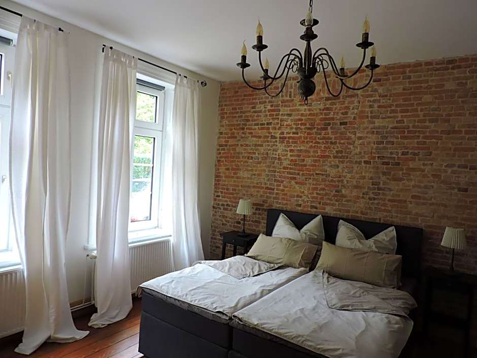 Photo 1 of 6 of Studio 1 King Bed