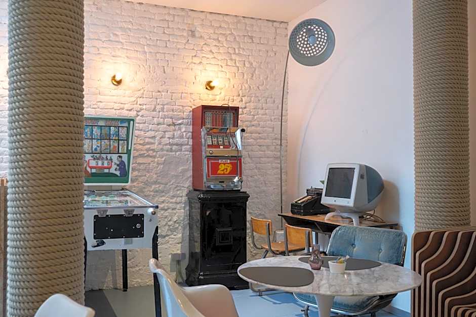 Hotel Retro