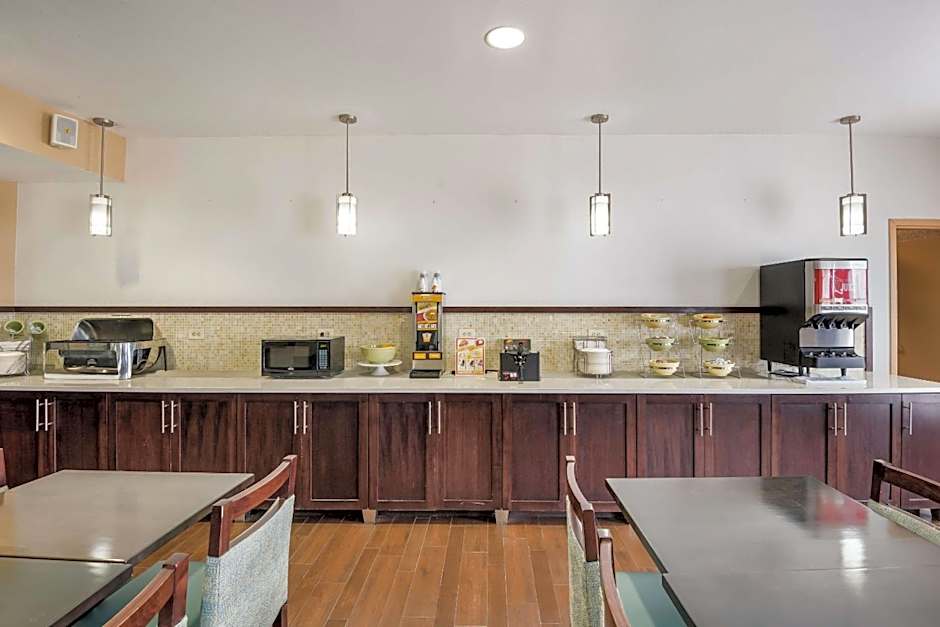 Quality Inn & Suites Quincy - Downtown