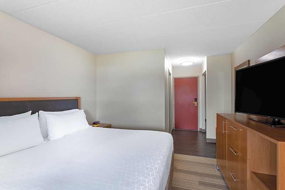 Holiday Inn Express Hotel & Suites King Of Prussia