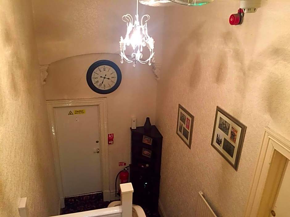 MyRoomz New Discovery Hotel