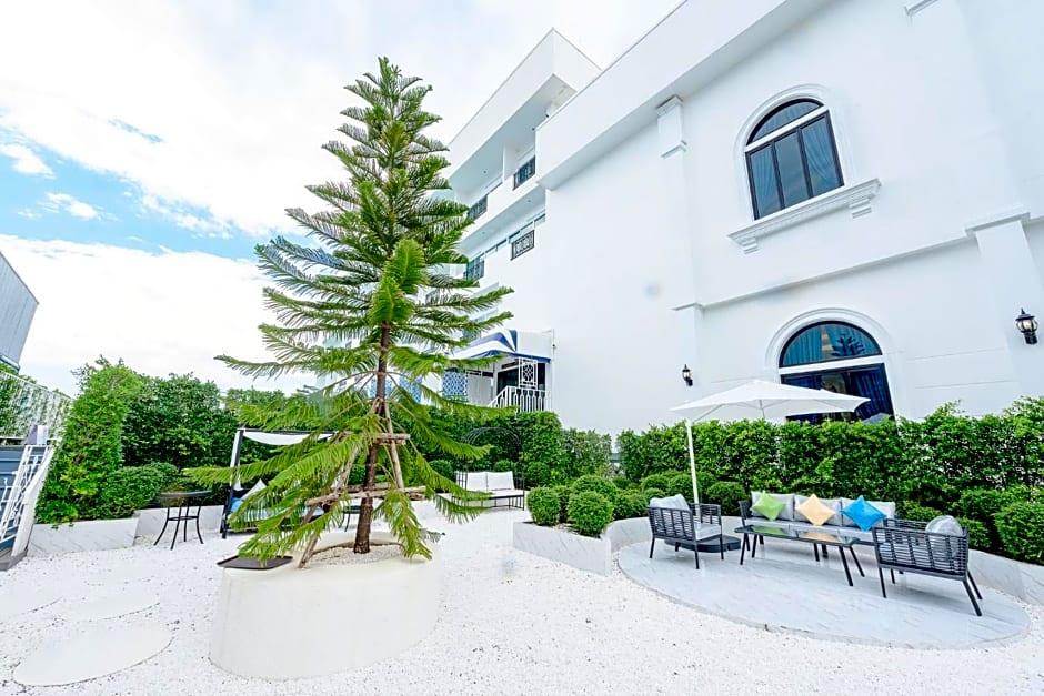 Marble Arch De Loei Hotel