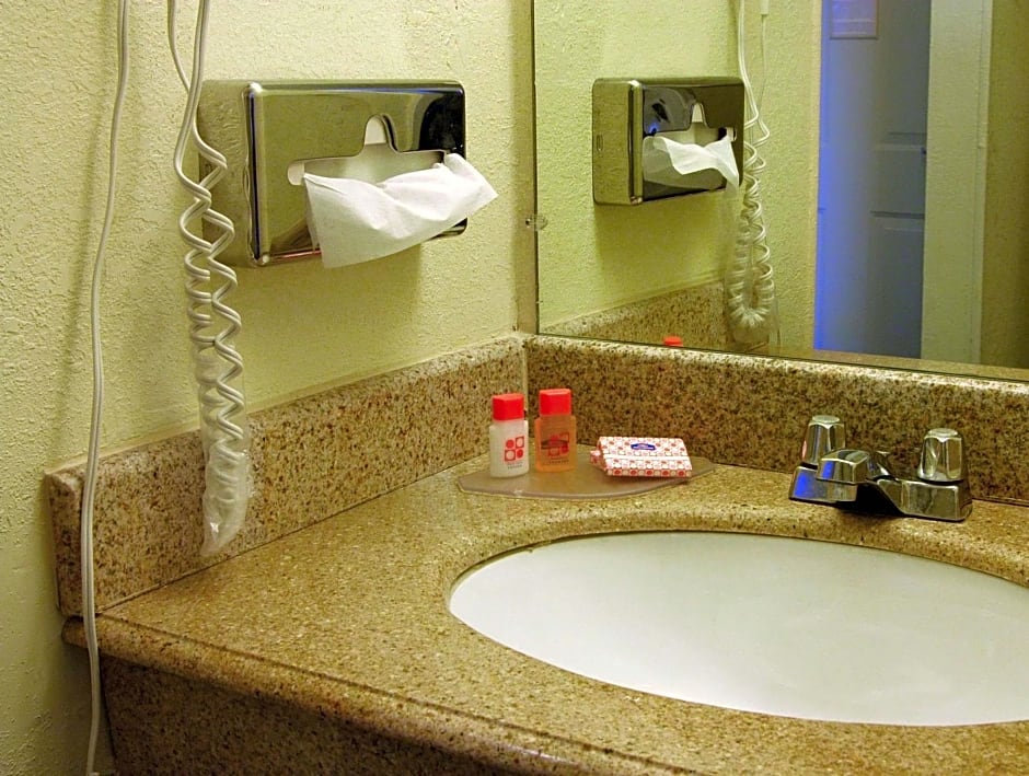 Americas Best Value Inn & Suites-College Station