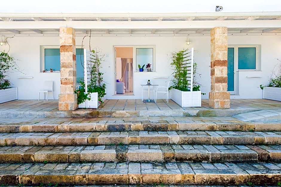 RELAIS MASSERIA CASINA DEI CARI