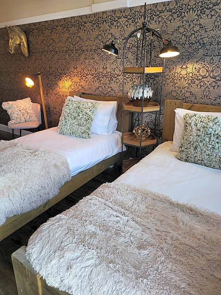 Three Horseshoes, Bubbenhall