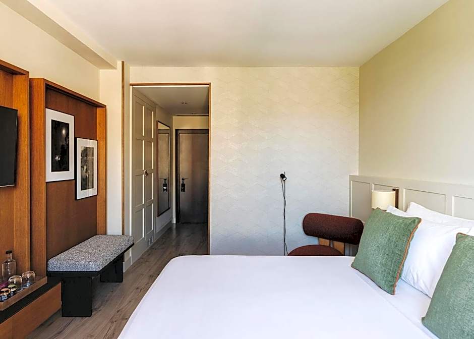 Gallery Hotel