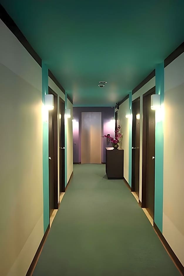 Sawasdee Hotel @ Sukhumvit Soi 8