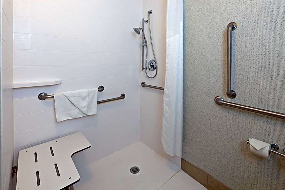 Holiday Inn Express Hotel & Suites San Diego-Escondido By IHG