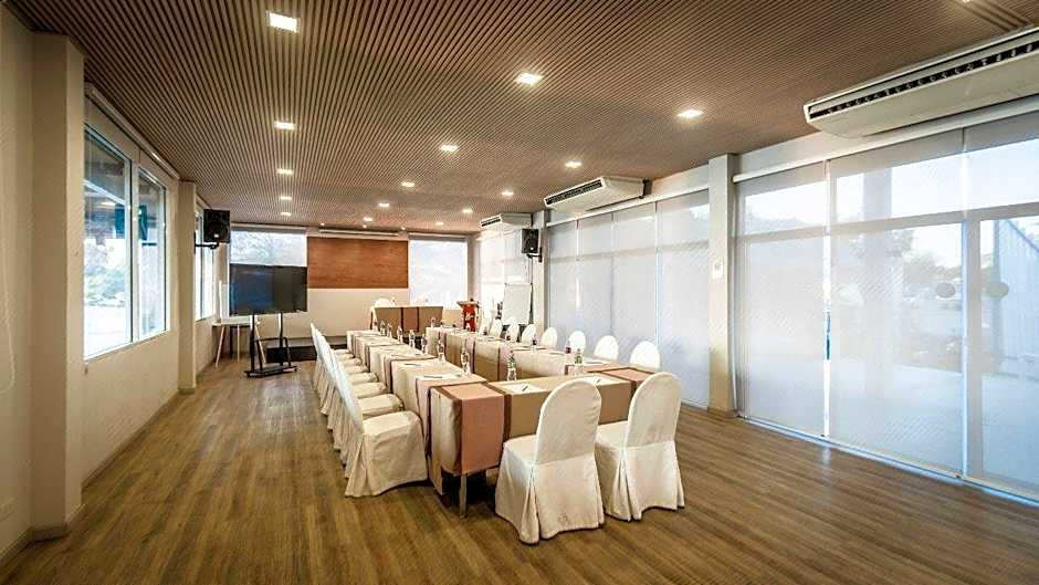 Bangsaen Villa Hotel