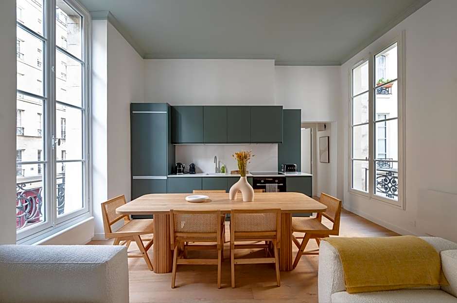Noble Suites