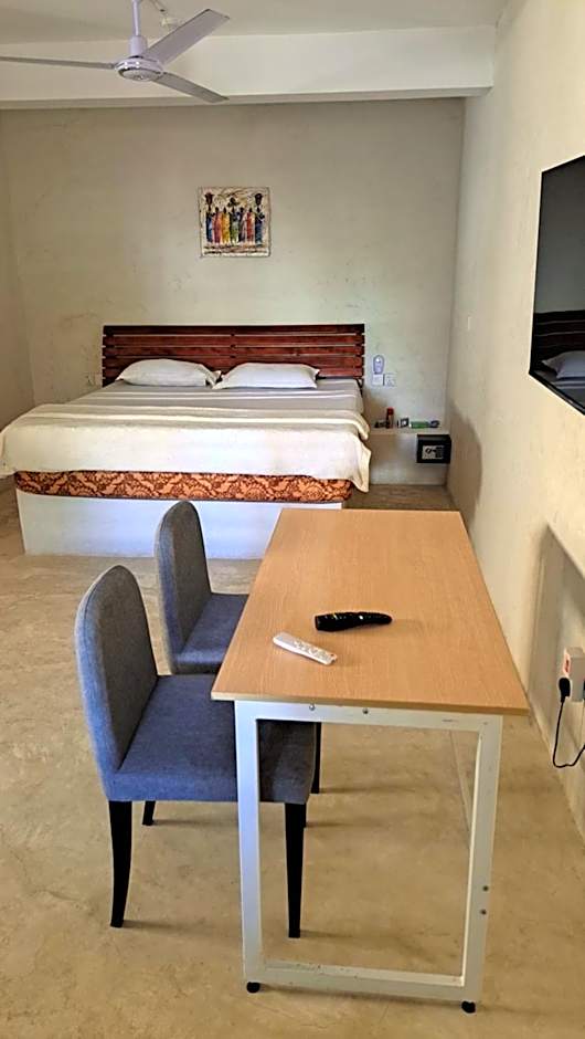 Kaleb's Beachfront Serviced Studio Apartments