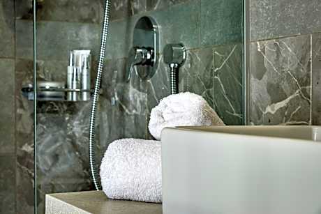 Spacious Double/Twin Room with Balcony