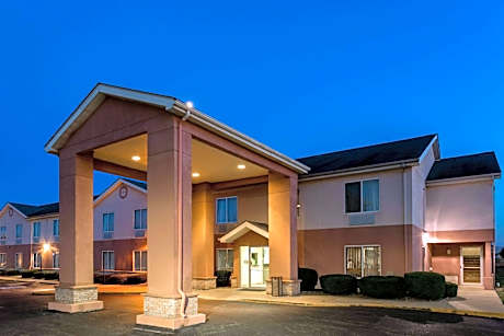 Super 8 by Wyndham Frankfort IN