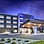 Holiday Inn Express & Suites Grand Rapids - Airport North By IHG