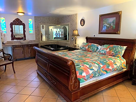 King Suite with Spa Bath