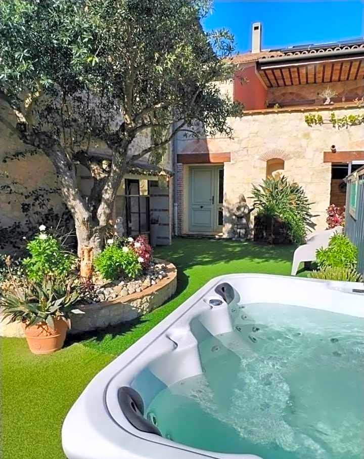 VILLA ARTEMiA