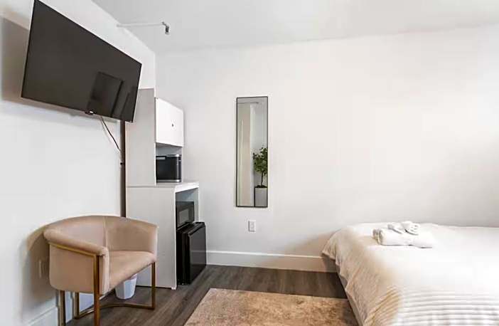 Bay Ridge ApartHotel