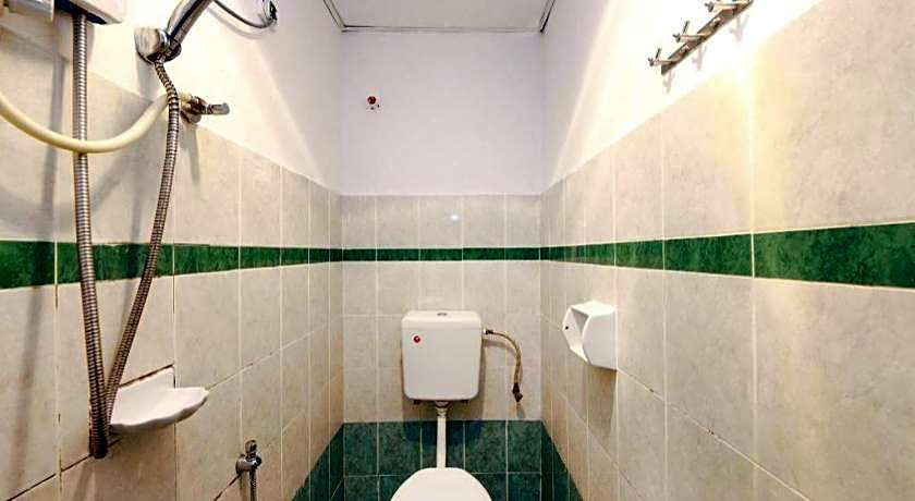 Hotel O Azimaju Guesthouse