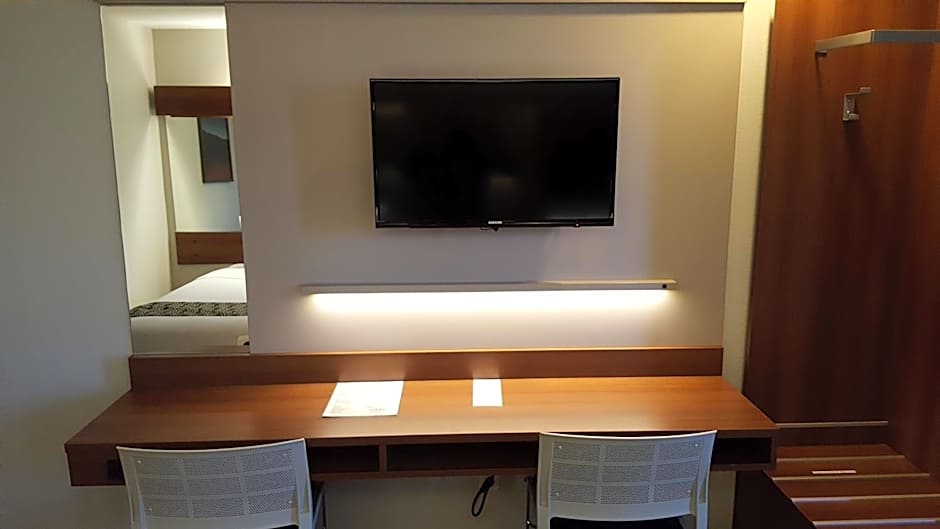 Microtel Inn & Suites By Wyndham Bellevue