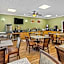 Quality Inn Fayetteville Near Historic Downtown Square