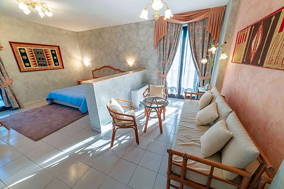 River Park Hotel
