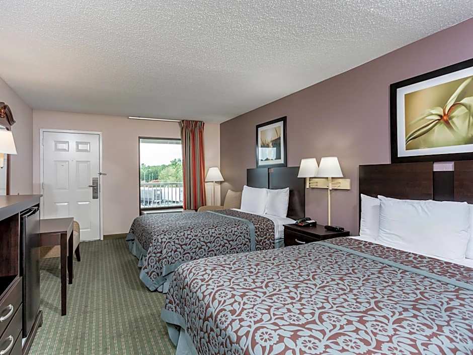 Days Inn by Wyndham Lugoff