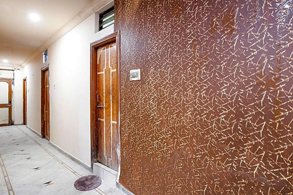 Hotel Super Guest House by OYO Rooms – Ahmedabad, TN