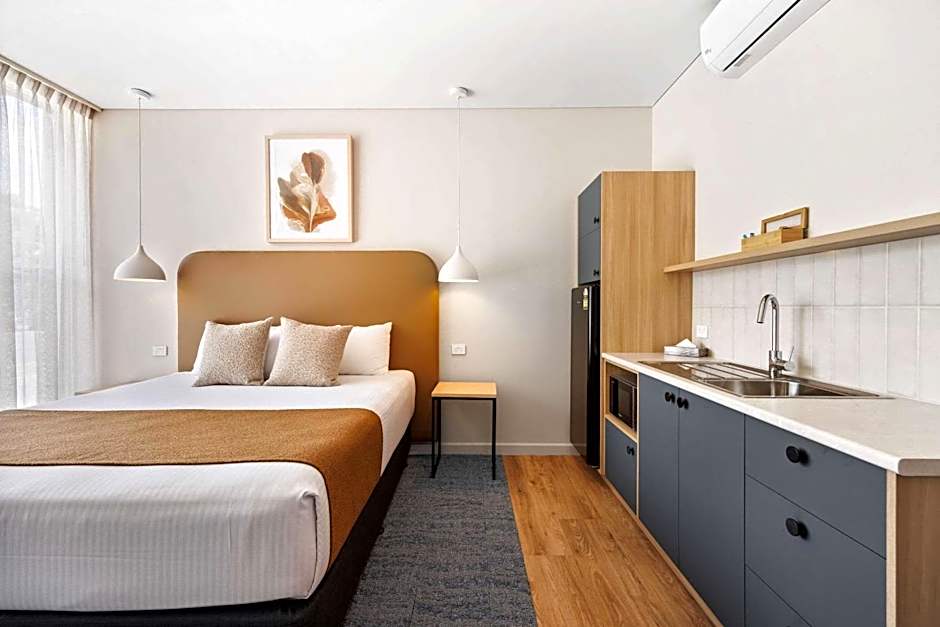 Comfort Inn Regal Park