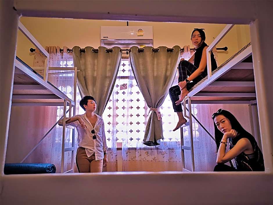 Oldie and Sleepy Hostel