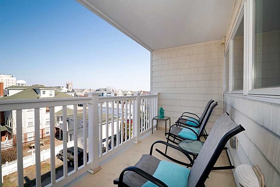Biscayne Suites
